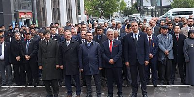 Kars’ta 19 Eylül Gaziler Günü Çelenk Sunma Töreni ile Gerçekleştirildi