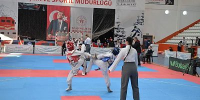 Kars’ta 450 Sporcu Sarıkamış Şehitleri İçin Mindere Çıktı