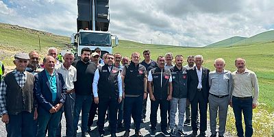 Kars'ta 9,5 Kilometrelik Grup Köy Yolunda Çalışmalar Sürüyor