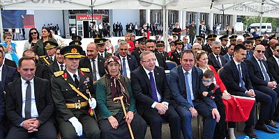 98 yaşındaki Hayriye Ağyel Nene, Zafer Bayramı coşkusuna ortak oldu