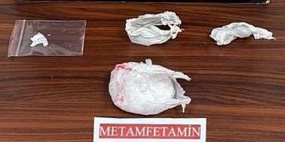 Kars’ta apartman dairesine uyuşturucu baskını: 8 gözaltı