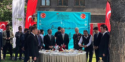 Kars’ta Bayramlaşma ve Şehitlik Ziyareti Gerçekleştirildi