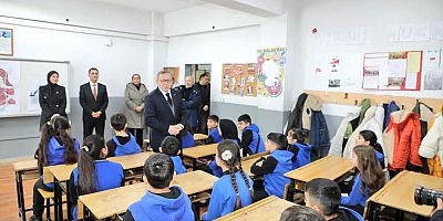 Kars’ta Binlerce Öğrenci Karne Sevinci Yaşadı