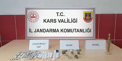Kars’ta bir kişi yol kontrolünde tarihi eser ve uyuşturucuyla yakalandı
