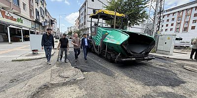 Kars'ta Cumhuriyet Caddesi'ndeki Yol Çalışmaları İncelendi
