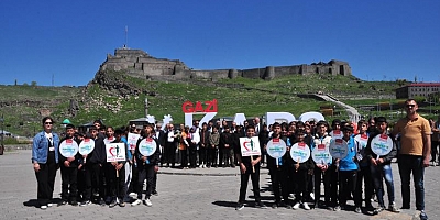 Kars'ta 'Dünya Sağlık İçin Hareket Et Günü'nde yürüyüş düzenlendi
