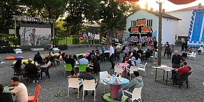 Kars'ta Eğlencenin Yeni Adresi; Açık Hava Sinema Serüveni Başladı