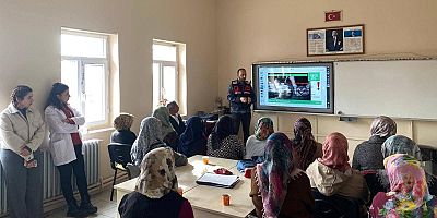 Kars’ta “En İyi Narkotik Polisi Anne” Eğitimleri Devam Ediyor