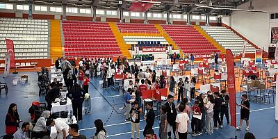 KARS’TA GELECEĞİN TEKNOLOJİ YILDIZLARI BELİRLENİYOR