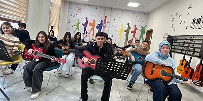 Kars'ta Gitar Kurslarına Yoğun İlgi