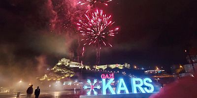 Kars’ta havai fişek gösterisi düzenlendi