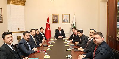 Kars’ta ilçelerde yürütülen kamu hizmetleri masaya yatırıldı