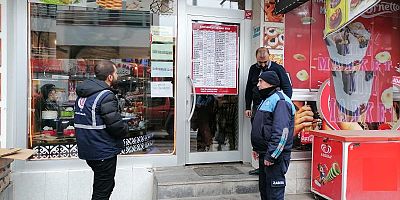 Kars’ta İş Yerlerinde Fiyat Listesi Denetimi Yapıldı 
