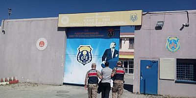 Kars’ta Jandarma Aranan Firariyi Operasyonla Yakaladı