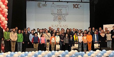 Kars’ta “Kafkas Projesi” kapsamında en çok kitap okuyanlara ödül verildi