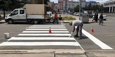 Kars'ta Karayolları Yaya Geçitlerini Yeniliyor