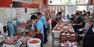 Kars’ta kasaplarda Bayram yoğunluğu