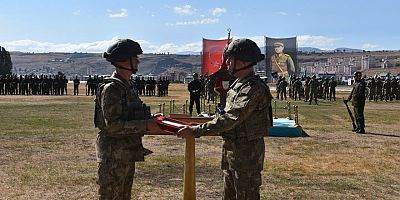 Kars'ta Komuta ve Sancak Devir Teslim Töreni Yapıldı