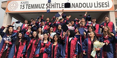 Kars’ta mezuniyet heyecanı yaşanıyor