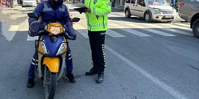 Kars'ta Motosiklet kuryeler denetlendi