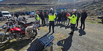 Kars’ta Motosiklet Sürücüleri Bilgilendirildi
