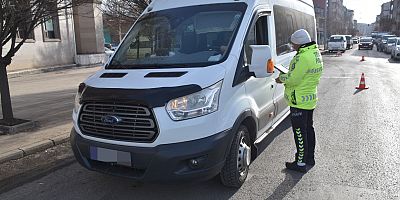 Kars'ta öğrenci servisleri denetlendi