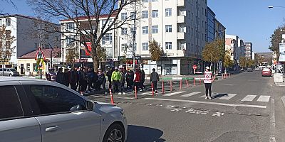 Kars’ta “Okul Geçidi Görevlisi Eğitimi” verildi