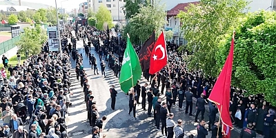 Kars'ta Onbinlerce Kişi Hz.Hüseyin ve Kerbela Şehitlerini Andı