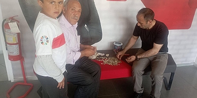 Kars'ta Örnek Yardımseverlik! Yaşı Küçük Ama Yüreği Kocaman....