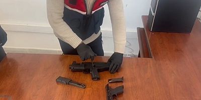 Kars'ta otomatik tabanca ve mühimmat ele geçirildi