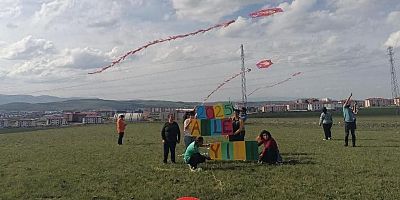Kars’ta Özel Bireyler İçin Uçurtma Etkinliği Düzenlendi 