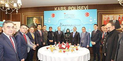Kars’ta Protokol Bayramlaştı