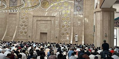 Kars’ta Regaip Kandili Coşkusu: Camiler Dolup Taştı