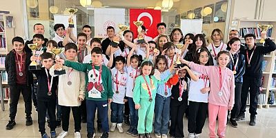 Kars'ta Satranç Turnuvası ödül töreniyle son buldu