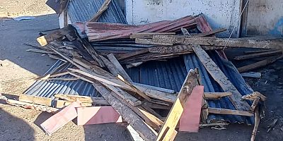 Kars’ta şiddetli rüzgar maddi zarara uğrattı