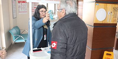 Kars'ta sigara bırakma konularında halk bilgilendirildi