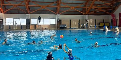 Kars’ta Su Topu Heyecanı Havuzlara Taştı