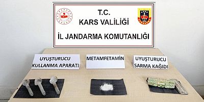 Kars'ta Şüphe üzerine durdurulan araçtan uyuşturucu çıktı