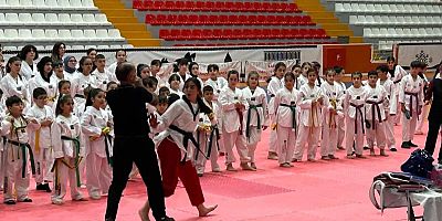 Kars'ta Taekwondo Kuşak Sınavı Heyecanı Yaşandı
