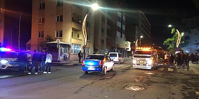 Kars’ta Tehlikeli Kavşakta Bir Kaza Daha: Vatandaşlar Yetkililere Seslendi