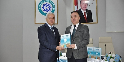 Kars'ta Türk Dünyasında Aşıklık Geleneğinin Tarihçesi ele alındı