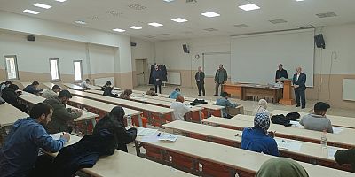 KARS'TA UMRE ÖDÜLLÜ BİLGİ YARIŞMASI DÜZENLENDİ