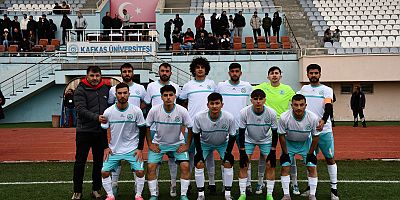 Kars’ta üniversiteler arası futbol turnuvası başladı