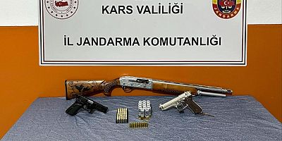 Kars’ta yasa dışı ruhsatsız silahlar ele geçirildi