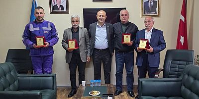 Kars’ta yılın şoförleri plaketle ödüllendirildi