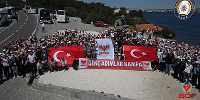 Kars'tan 40 öğrenciden Çanakkale Şehitlik ziyareti