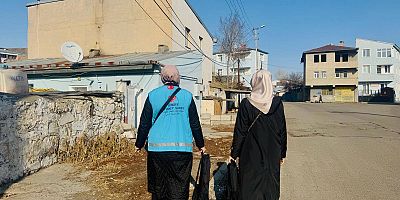 Kars TDV Kadın Kollarından öğrencilere eğitim desteği