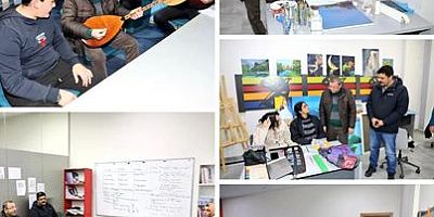 Kars Valisi ve Belediye Başkan Vekili Ziya Polat'tan Pazar Mesaisi