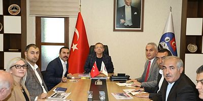 Kars Valisi ve Belediye Başkanı Ziya Polat, Kars Belediyesinde