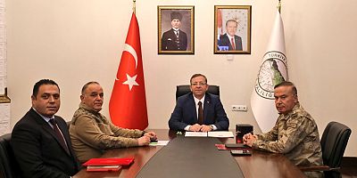 Kars Valisi Ziya Polat, “2025 Aile Yılı” konulu toplantıya katıldı